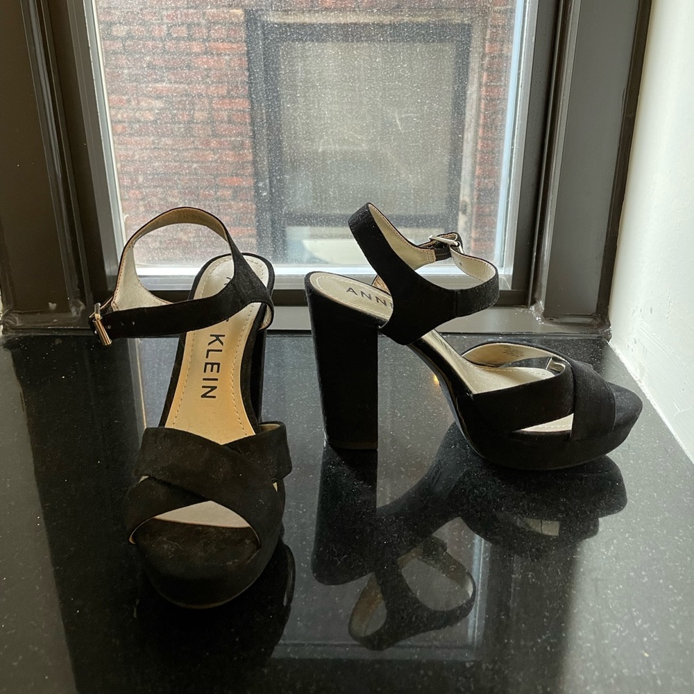 Anna klein heels - NEVER WORN